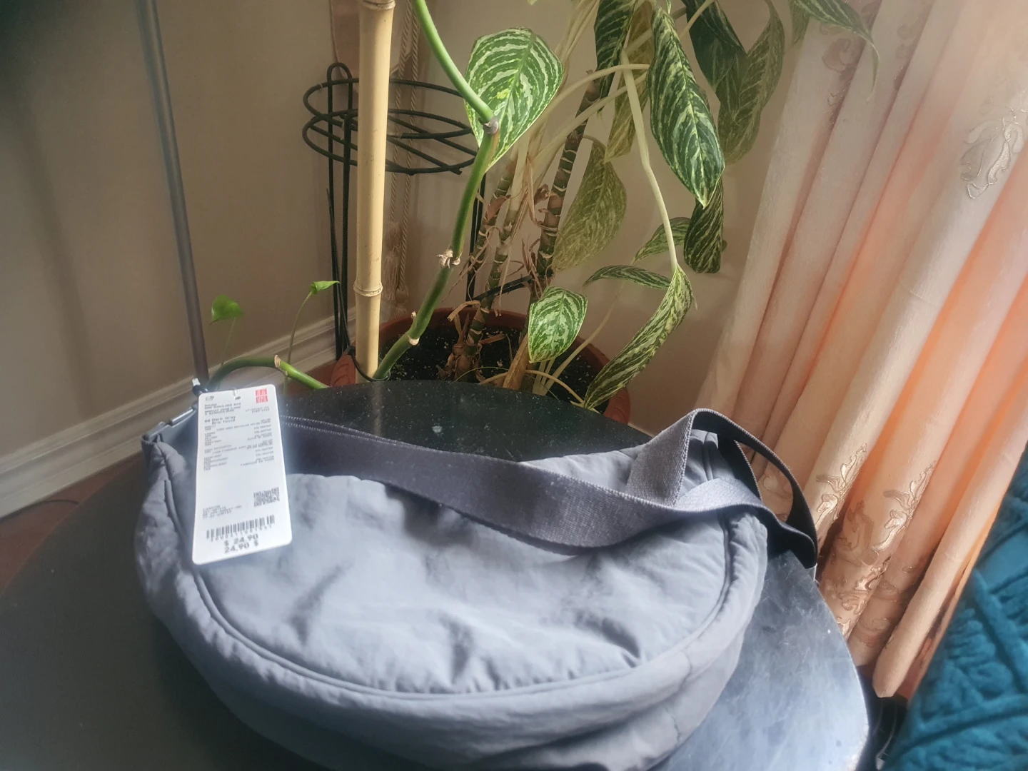 UNIQLO Round Mini Shoulder Bag - Dark Gray - photo 4