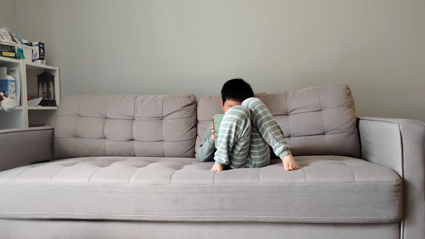 3‑seater fabric sofa for sale. - photo 2