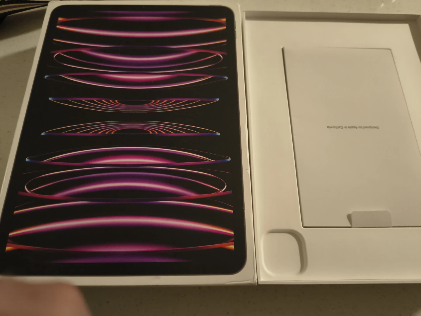 Apple iPad Pro it's a empty box