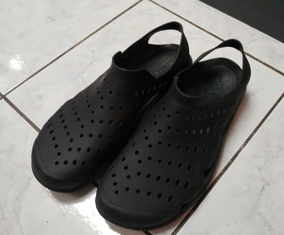 Crocs Men's Swiftwater Wave Sandles (size 11) - photo 2