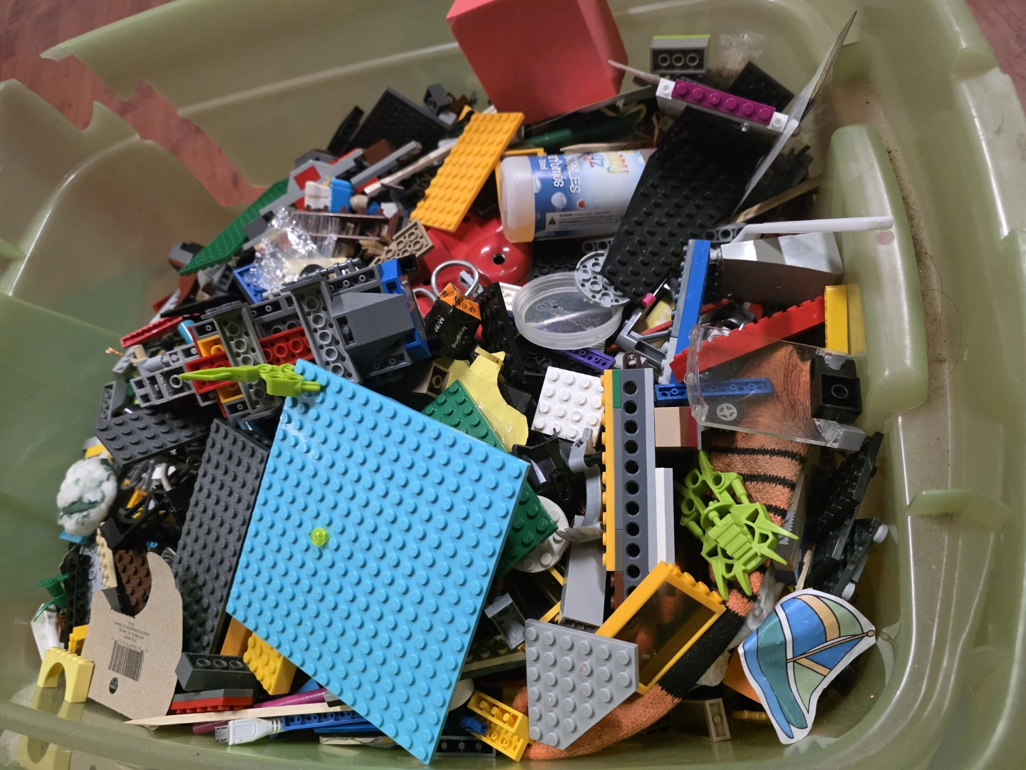 Lego Mixed Bricks & Pieces - photo 3