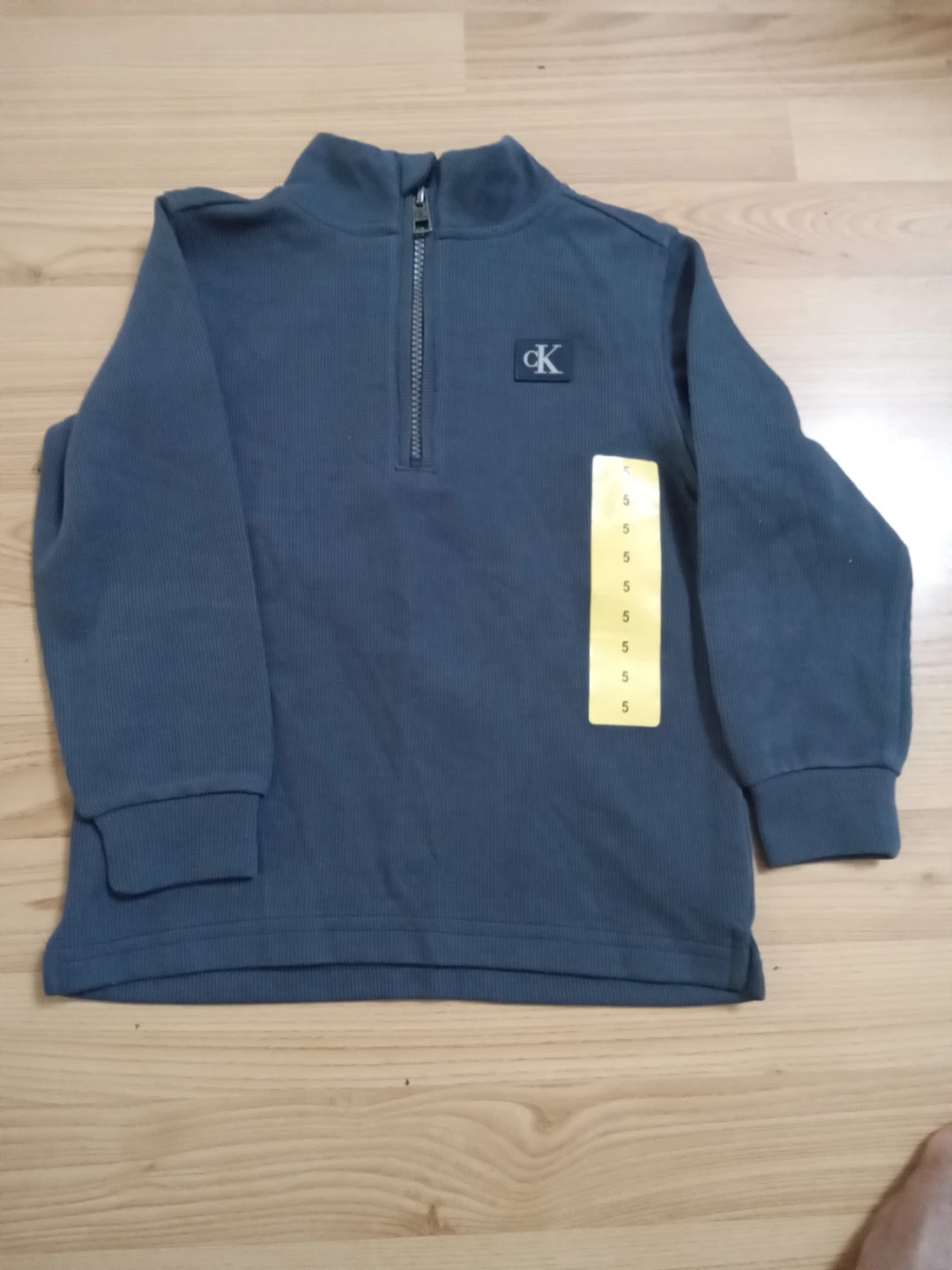 Calvin Klein 1/4 Zip Pullover - Size 5