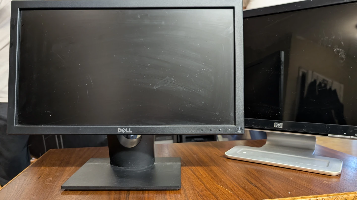 HP LCD Monitor NEED GONE - photo 2