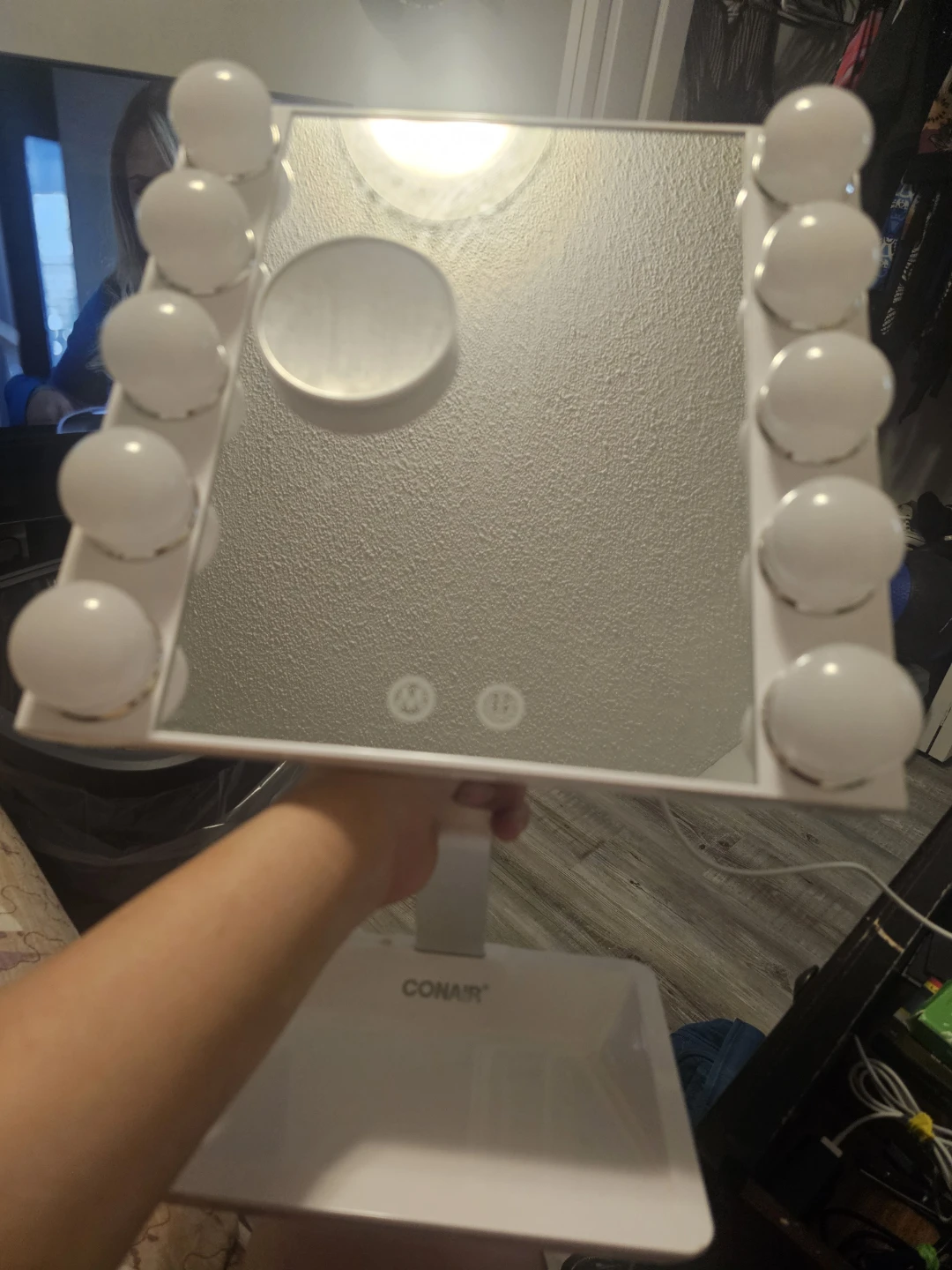 Vanity mirror