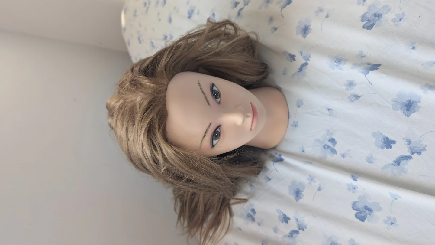 A hair mannequin - photo 3