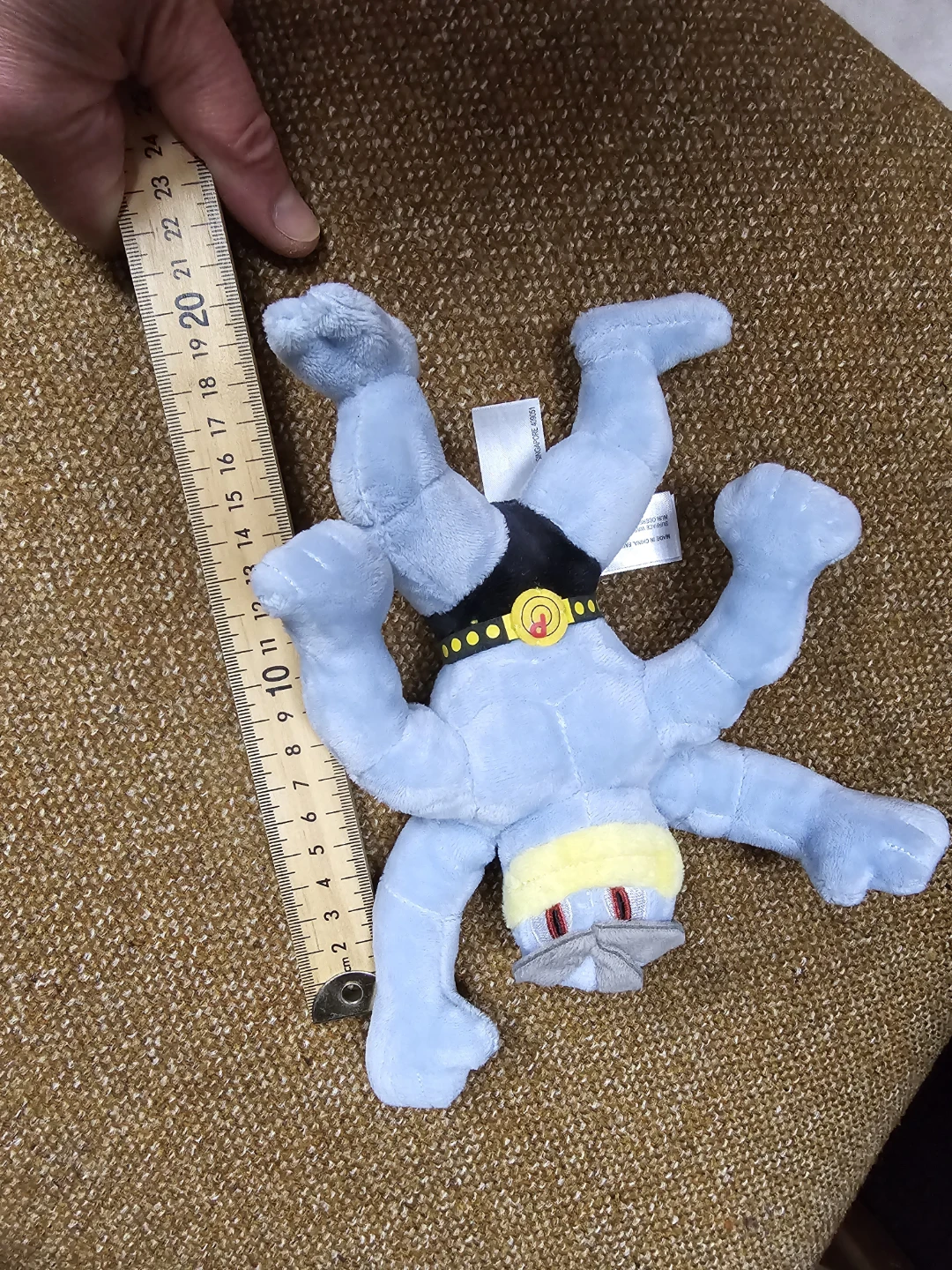 Pokémon Center Machamp Plush like new - photo 2