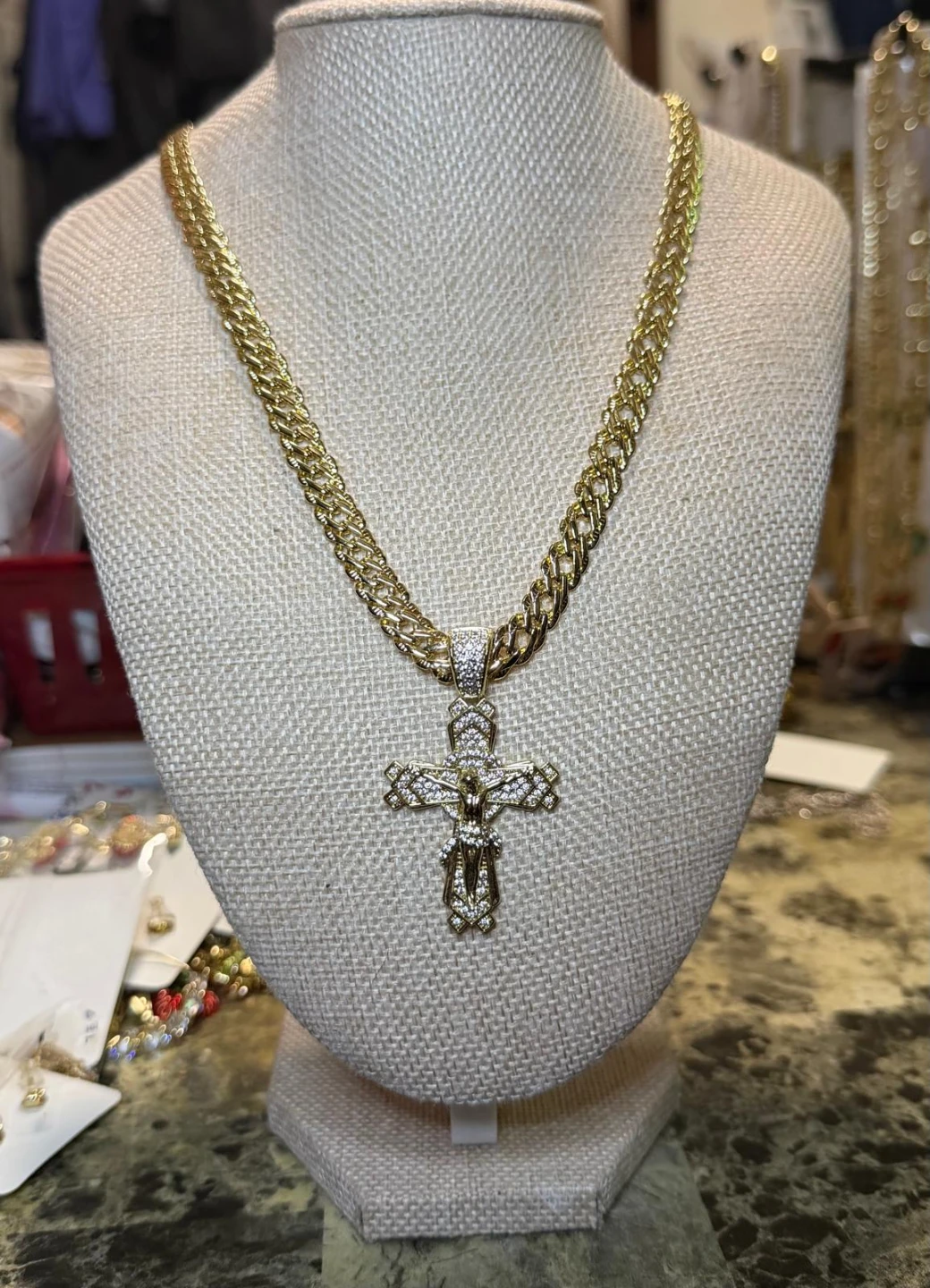 14k Gold laminated Jesus Crucifix Pendant Necklace - photo 2
