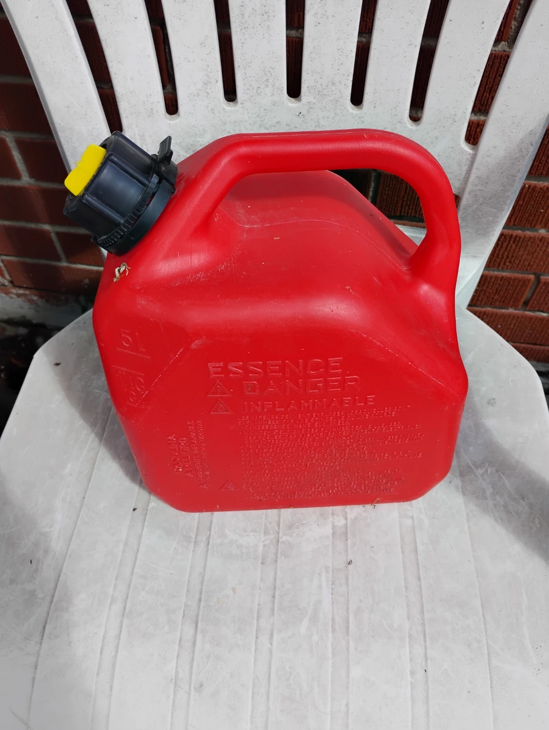 Red 5L Gasoline Can