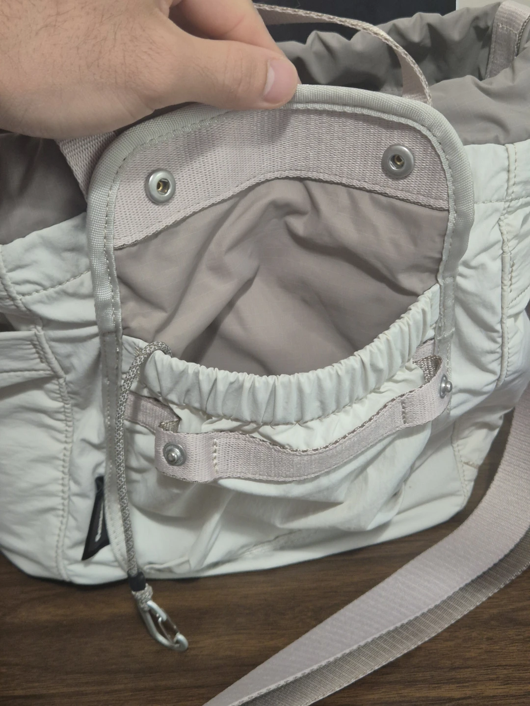 Bellroy Cinch Bucket Bag 9L - Like New - photo 4