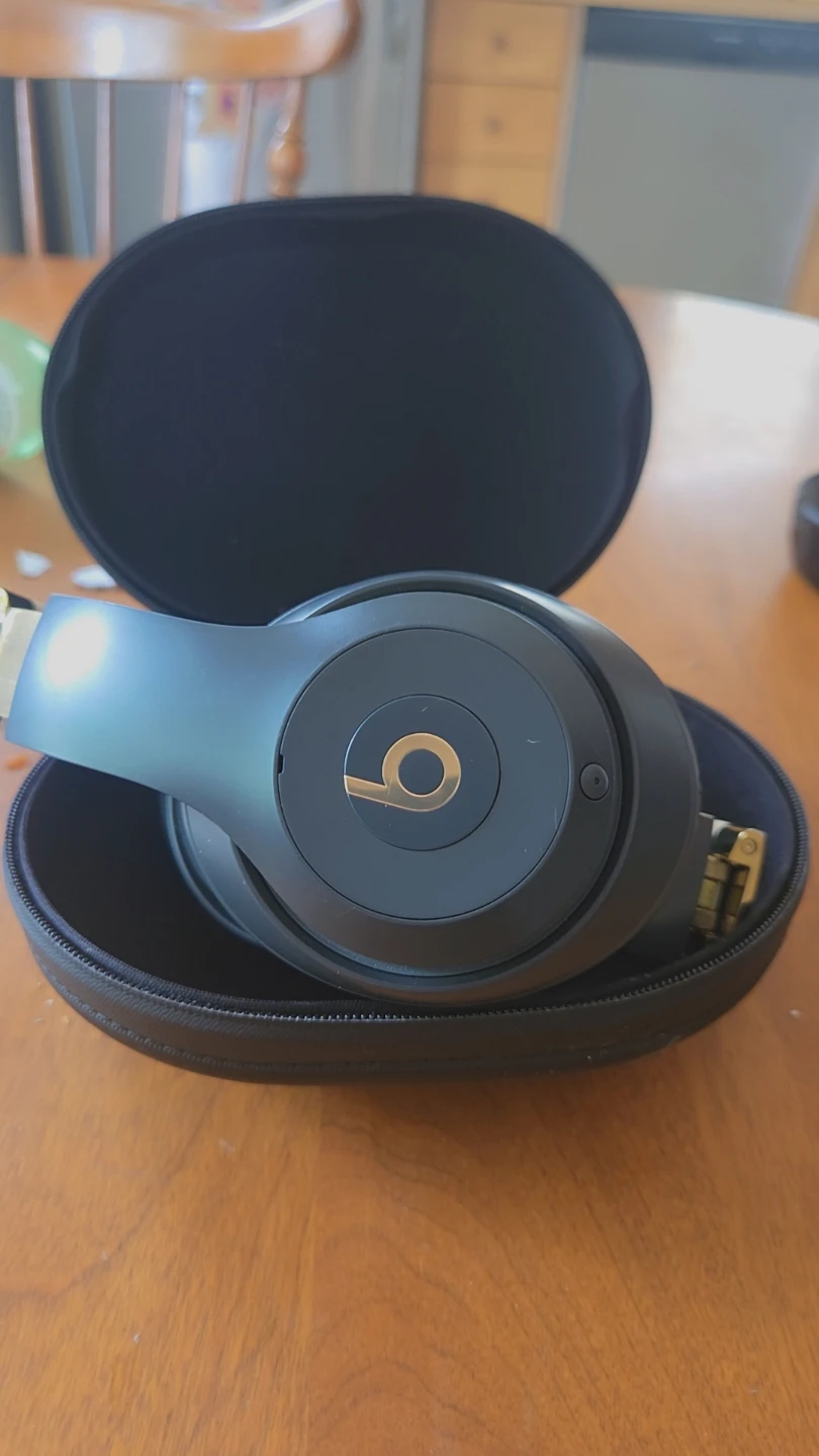 Beats Studio3 Wireless Over-Ear Headphones