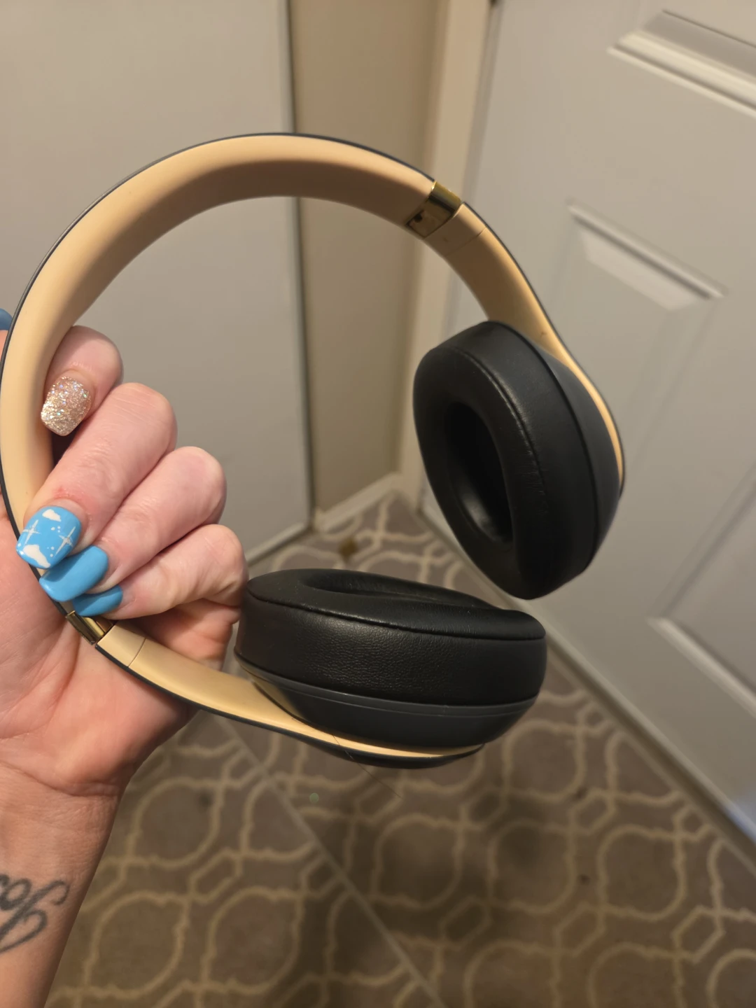 Beats Studio3 Wireless Over-Ear Headphones - photo 3