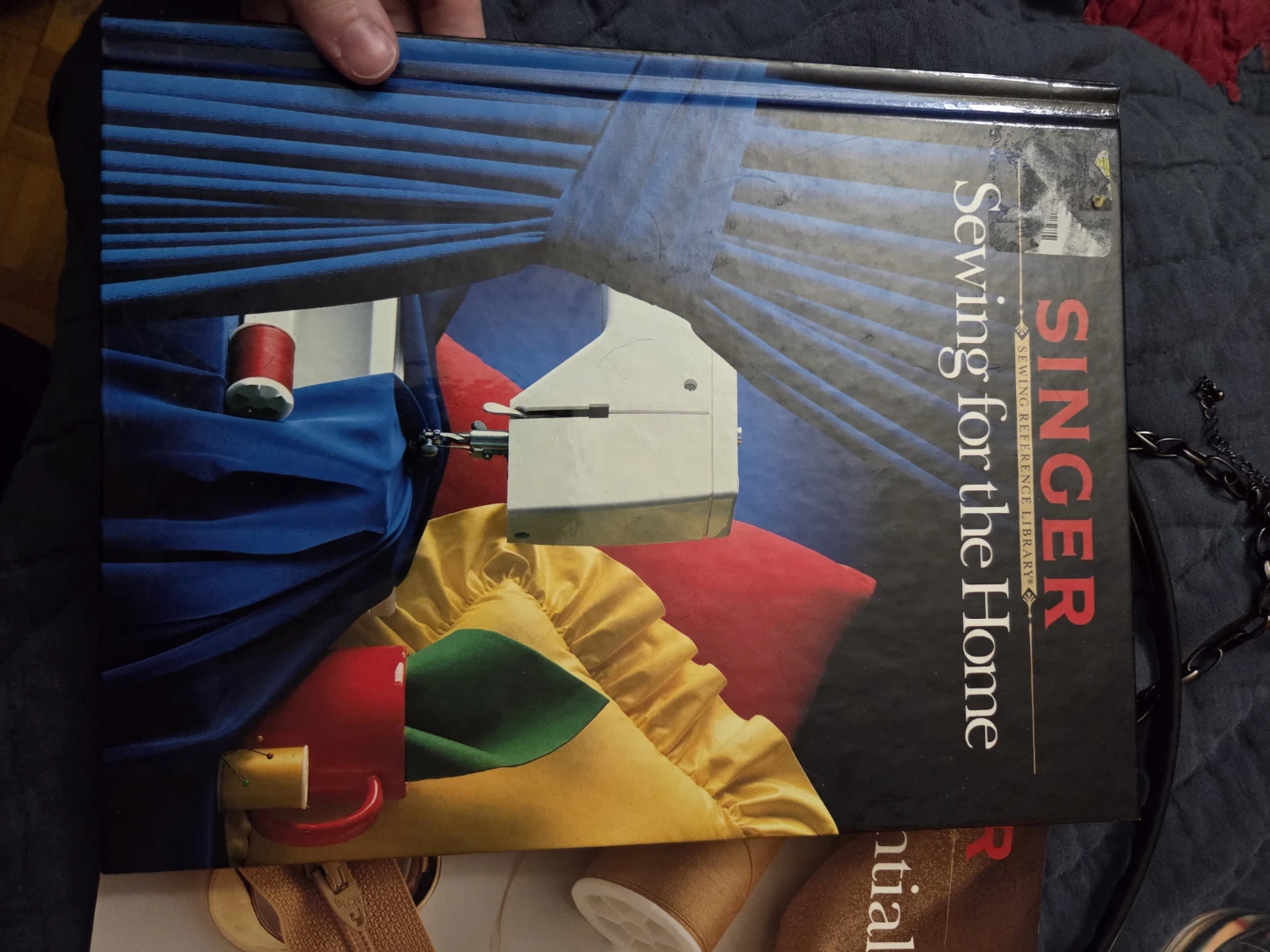 Vintage Sewing books -SINGER - photo 2