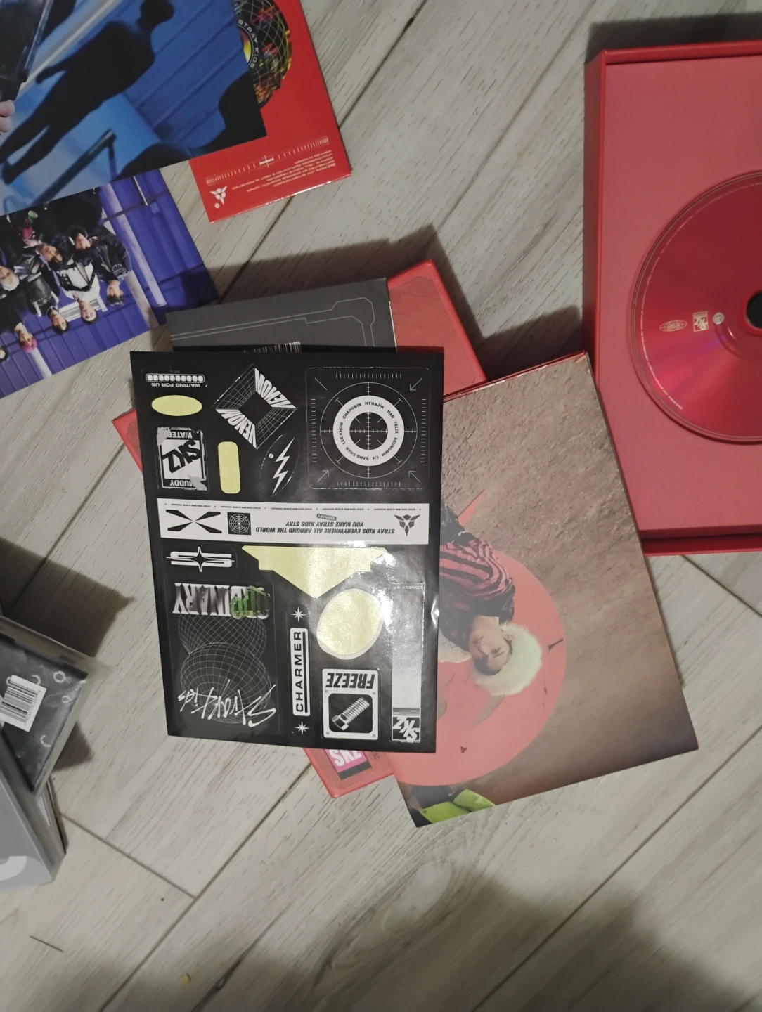 Stray Kids Ordinary Maniac Album Photocards & CD - photo 4