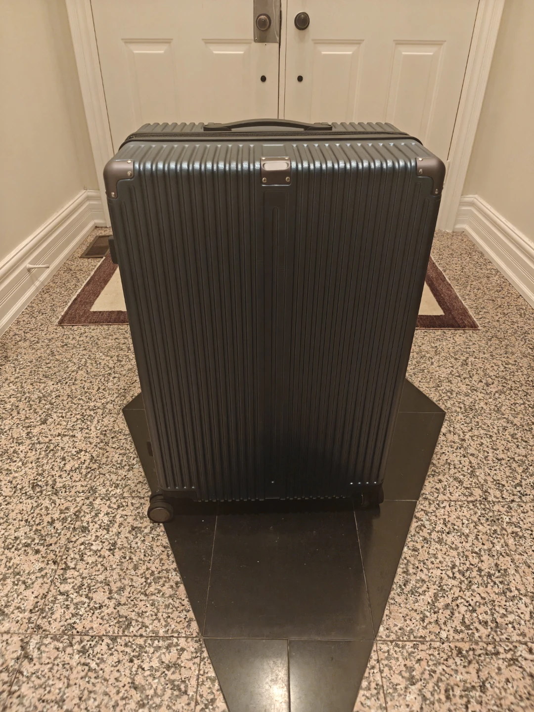 Expandable Blue Hardshell Luggage (80-100L)