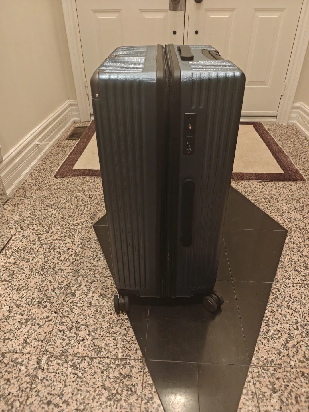 Expandable Blue Hardshell Luggage (80-100L) - photo 2
