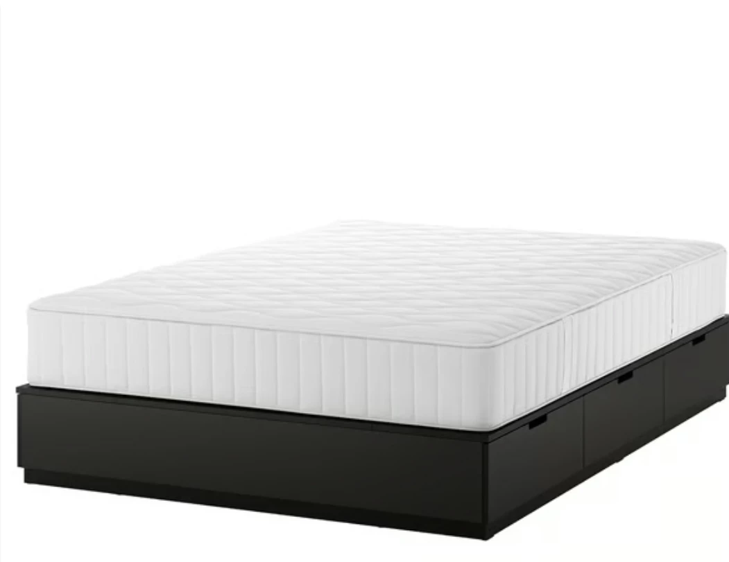 Queen Bed Matress & Box pet & smoke free home!