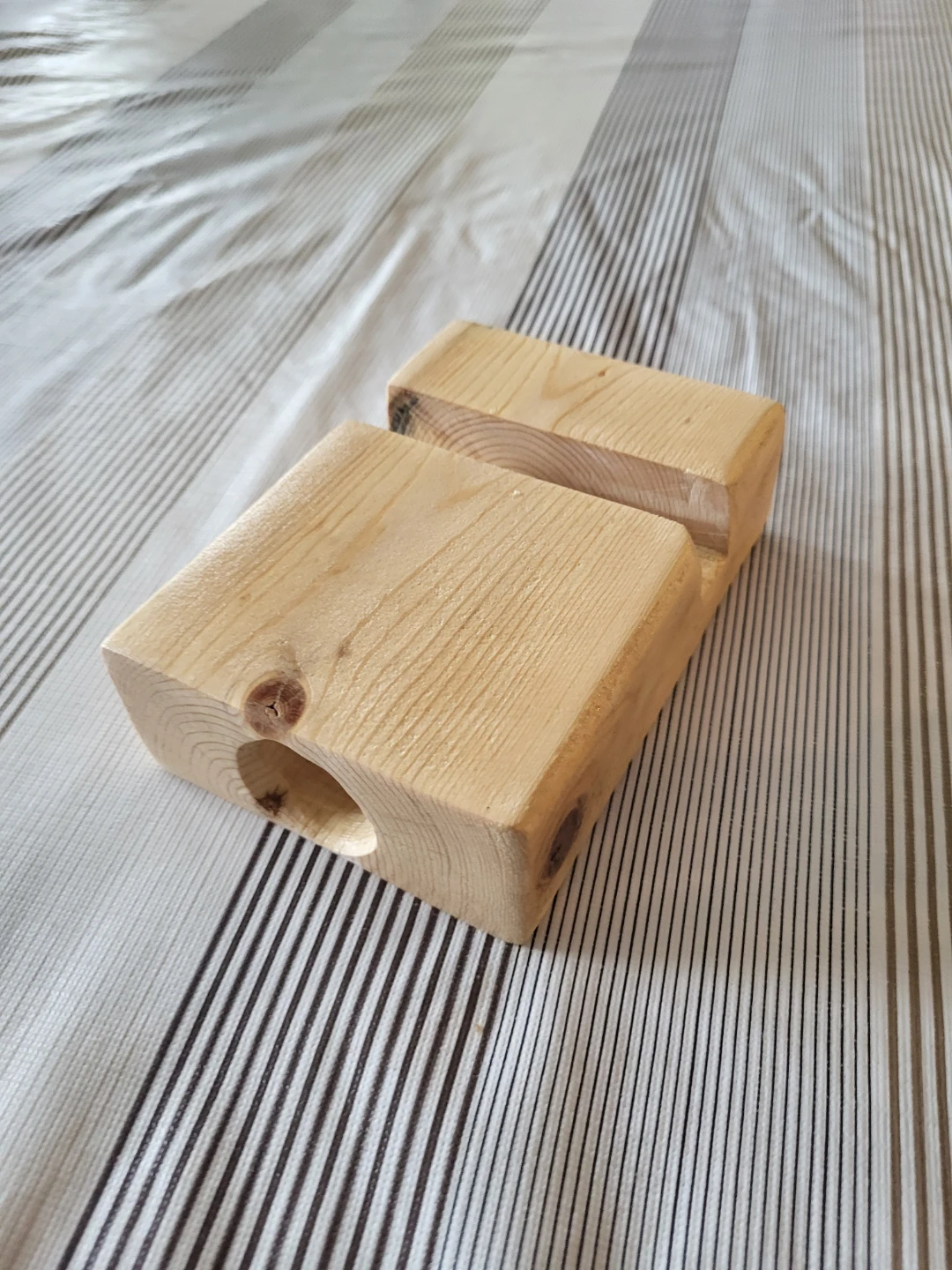 Wooden Cell Phone Amplifier and Stand - photo 3