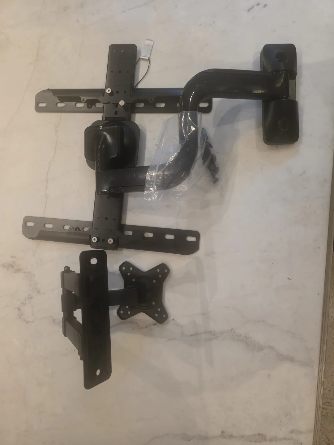Full Motion TV Wall Mount (Large TV)