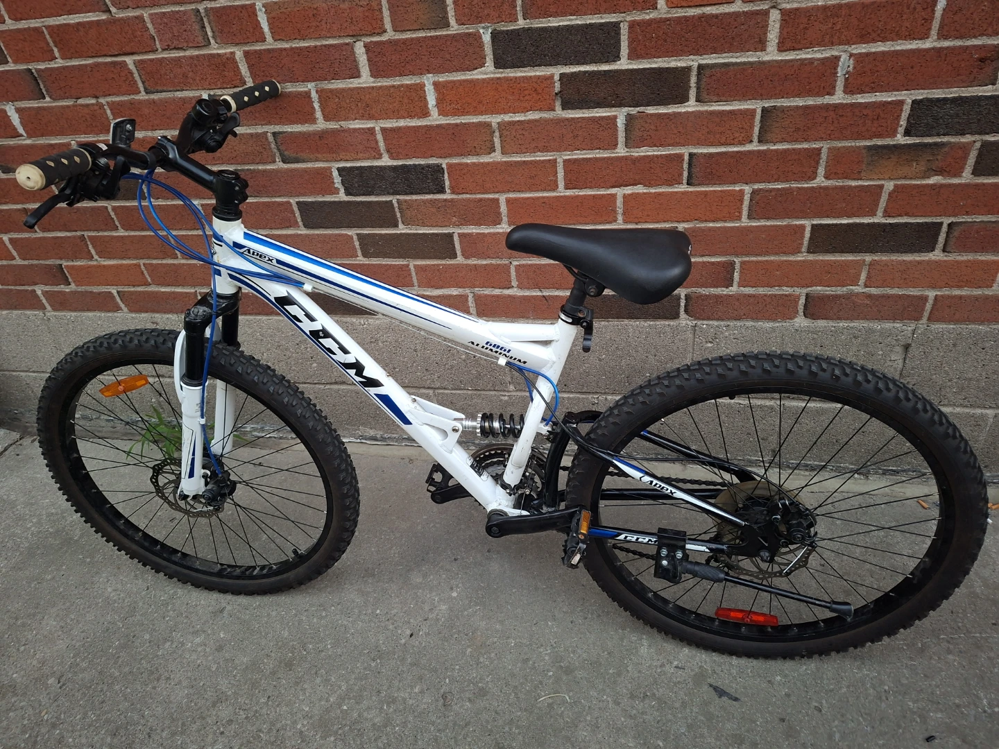 CCM Apex Full Suspension Mountain Bike