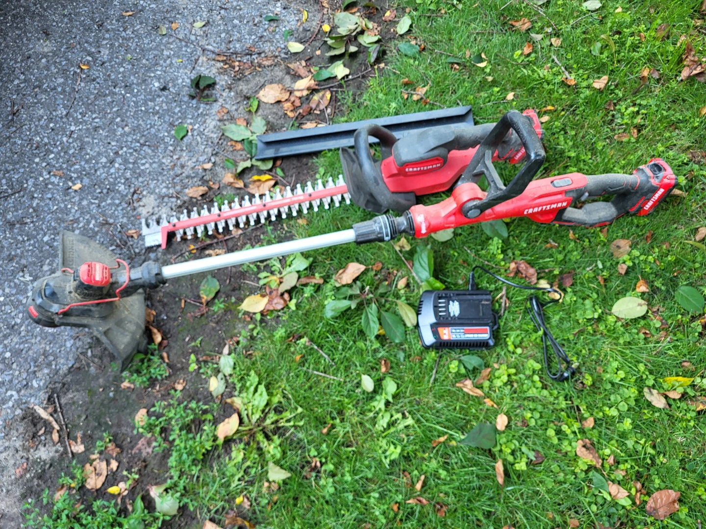 Craftsman Cordless Hedge Trimmer & String Trimmer Tools - photo 3