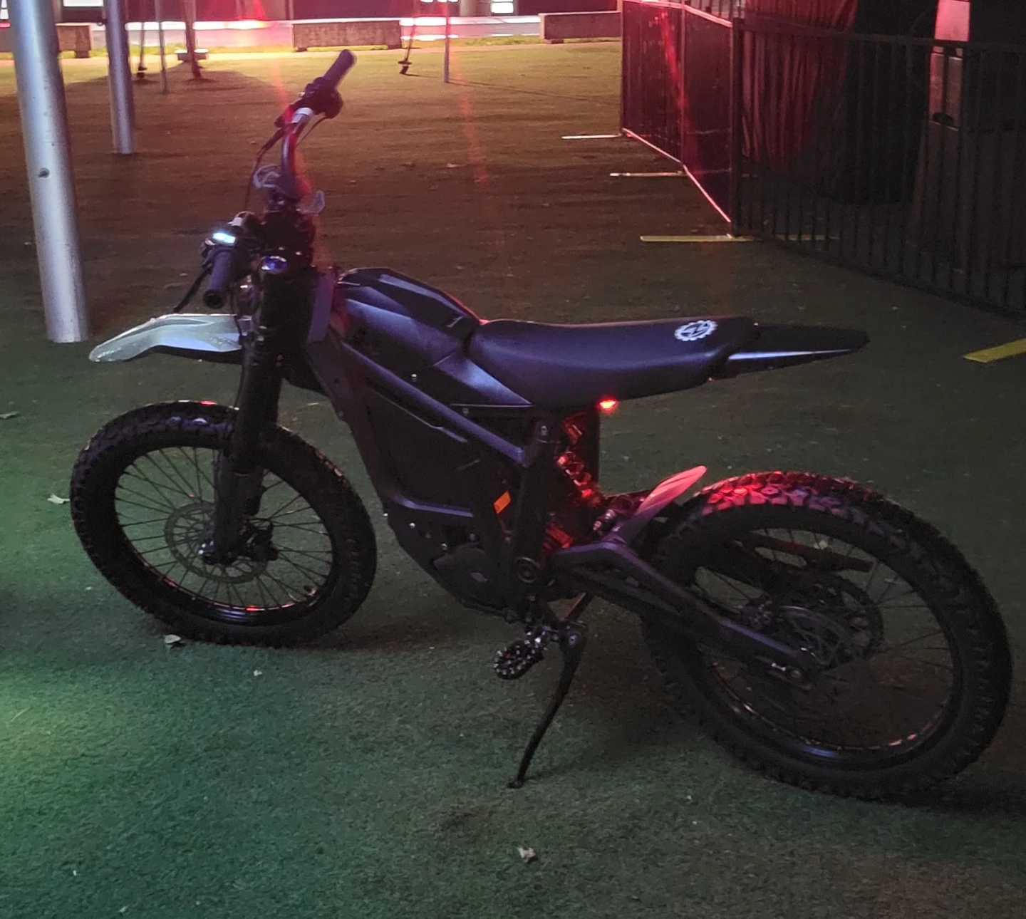 Selling my 2025 Talaria mx4 sting r black edition. - photo 2