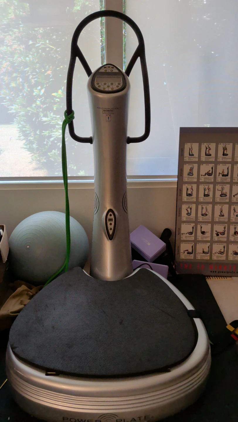 Power Plate Pro Series Vibration Machine - photo 3