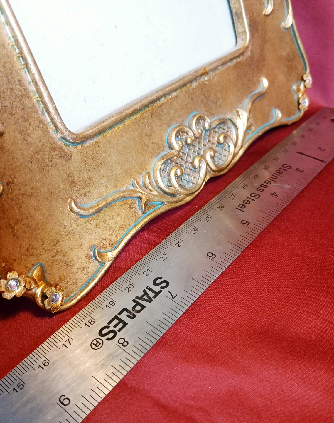 Gold ornate picture frame - photo 4