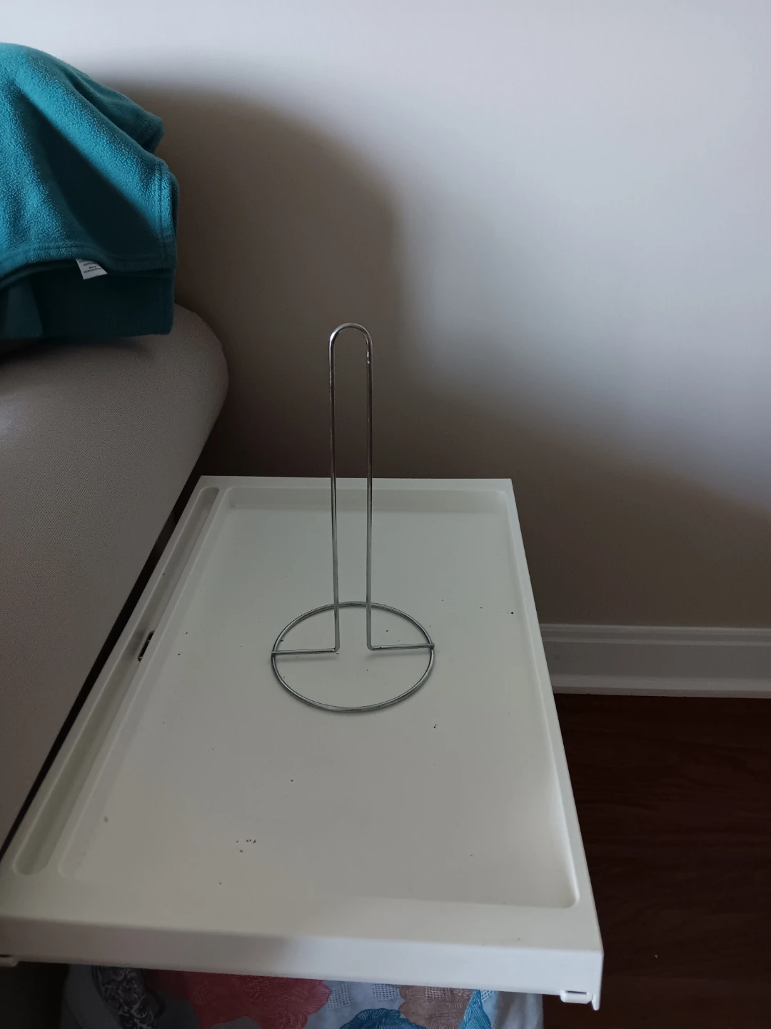 Metal Paper Towel Holder