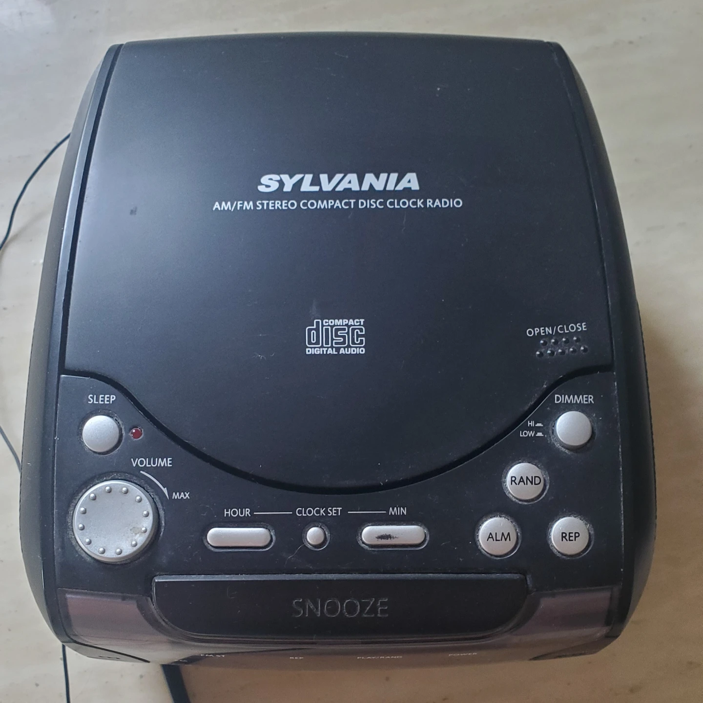 Sylvania AM/FM Stereo CD Clock Radio