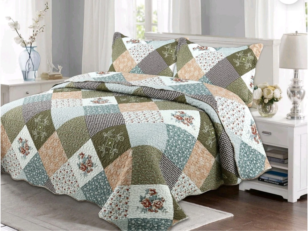 Quilt Set, brand new size queen/ Full