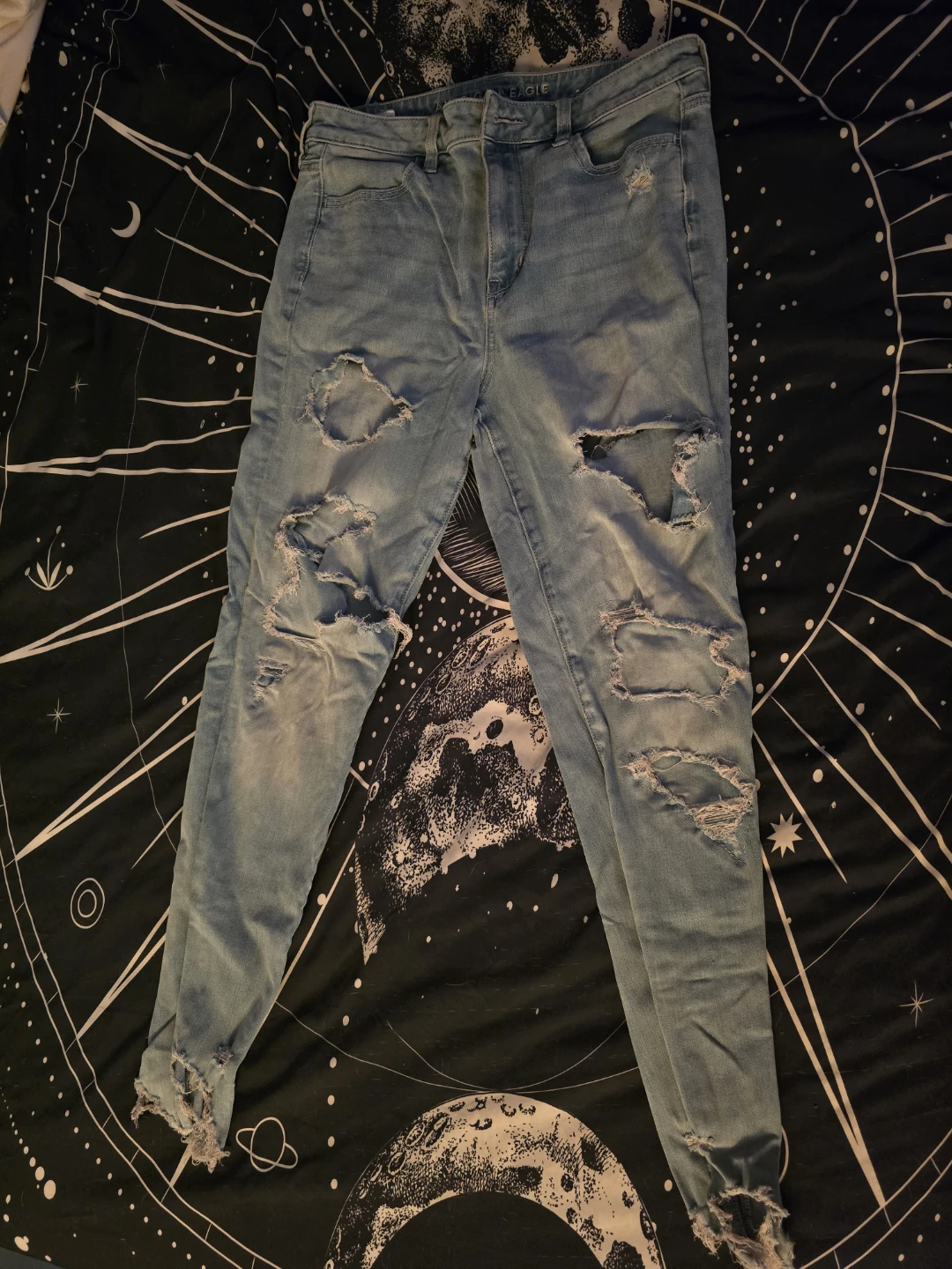 American Eagle Ripped Jeans - photo 3