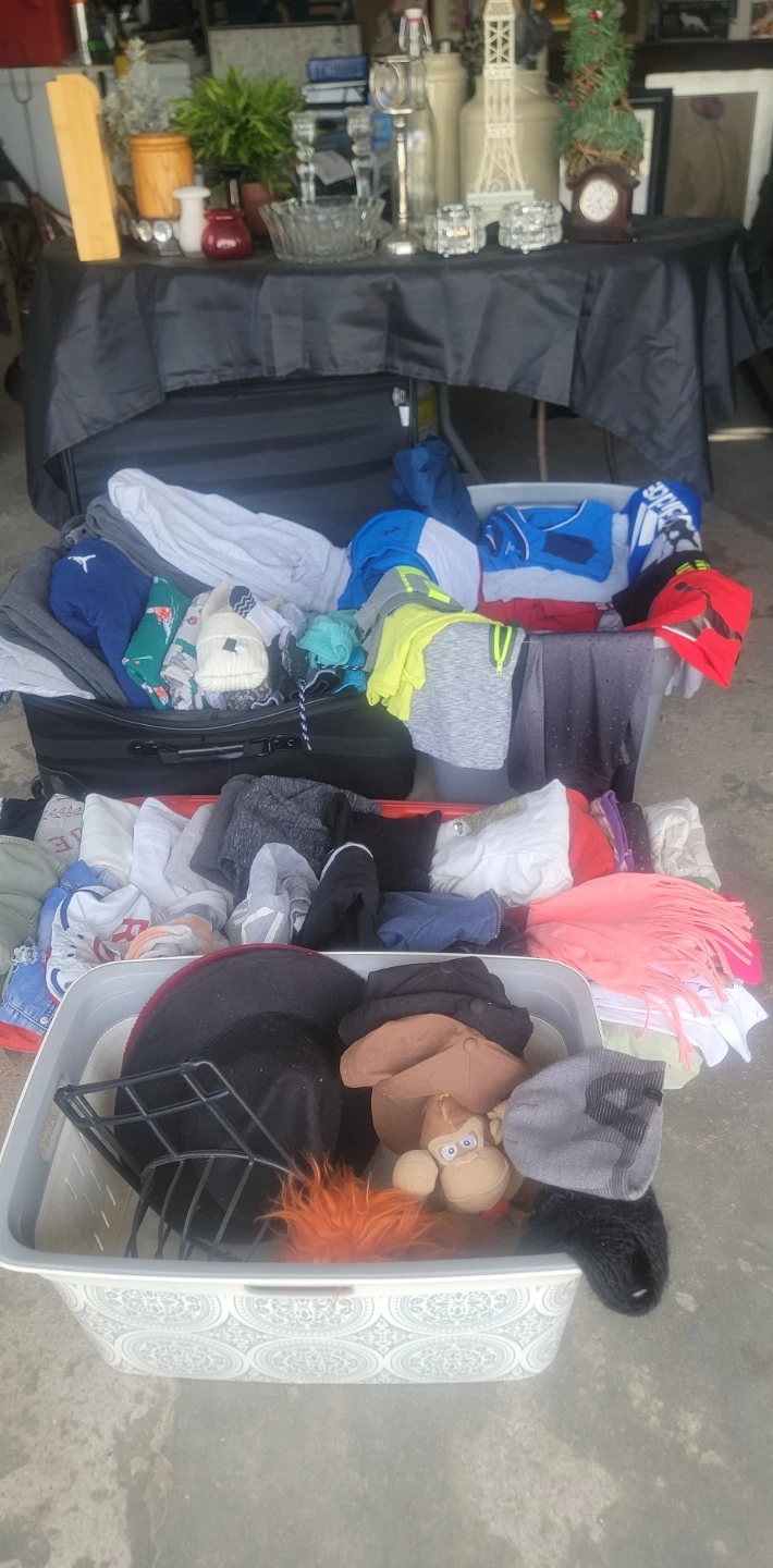 HUGE Garage Sale ! - photo 4