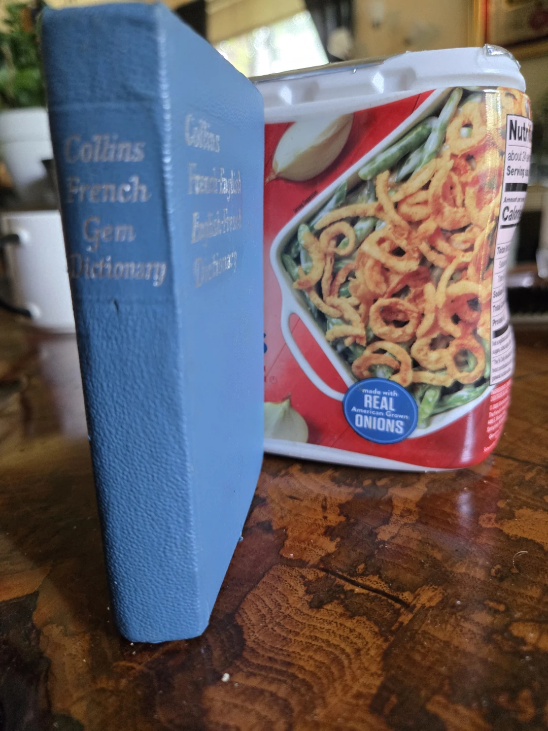 Collins French Gem Dictionary: French-English, English-French - photo 3