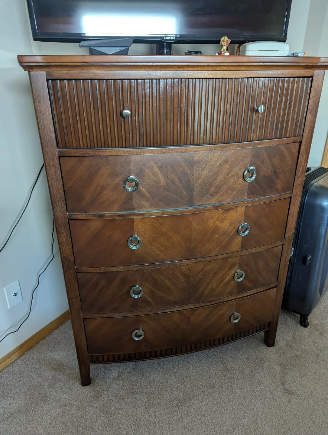 Matching dresser and night stand - photo 2
