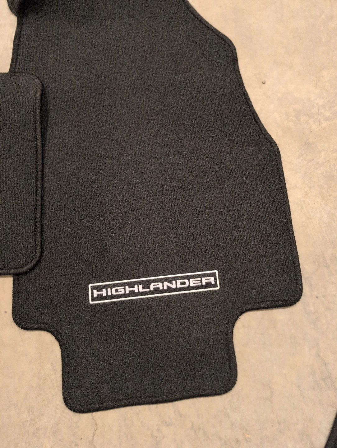 Toyota Highlander Black Carpet Floor Mats Set