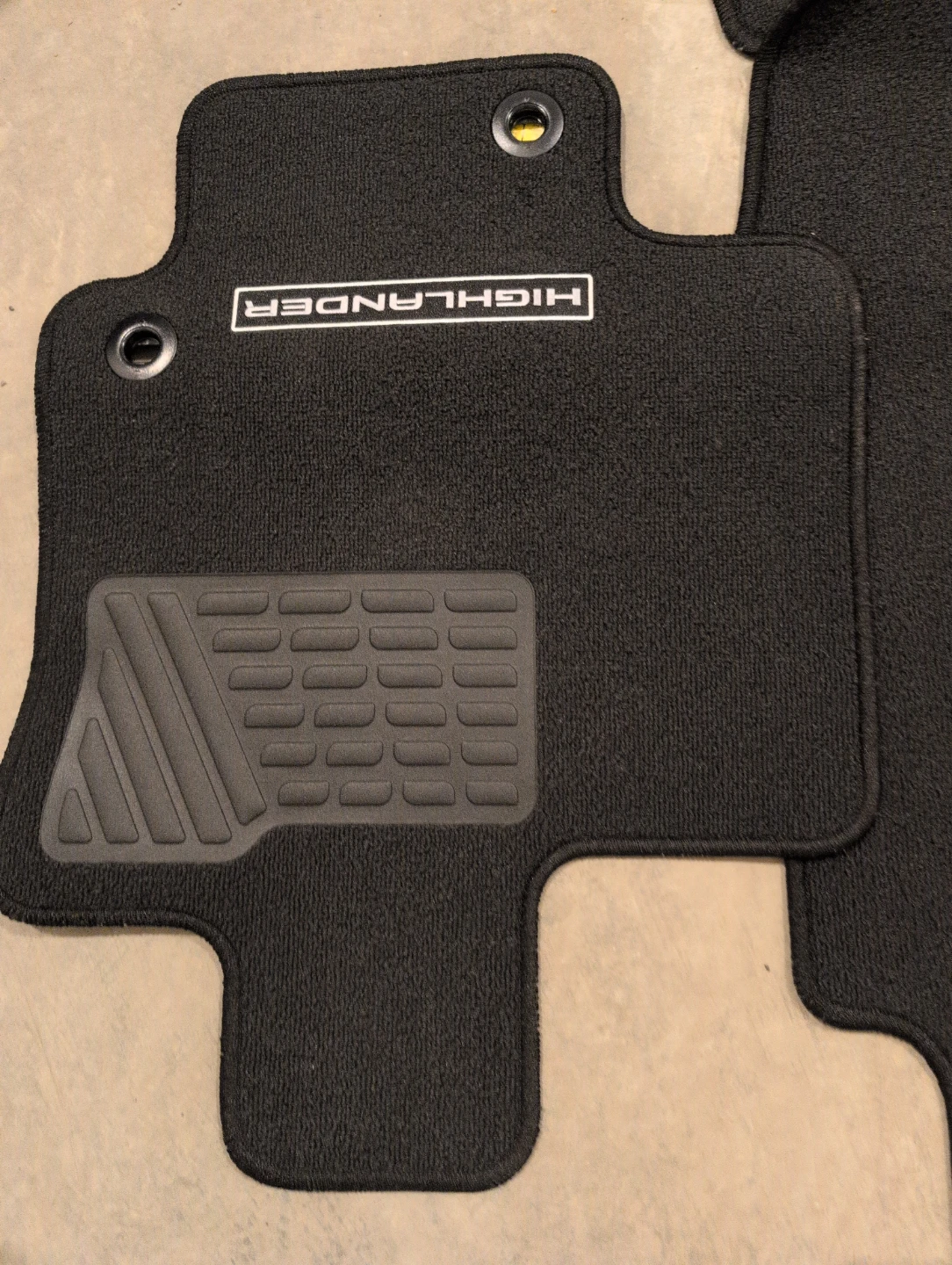 Toyota Highlander Black Carpet Floor Mats Set - photo 2