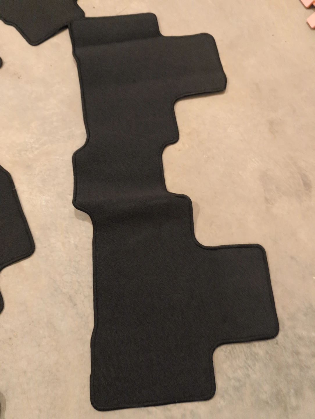 Toyota Highlander Black Carpet Floor Mats Set - photo 3