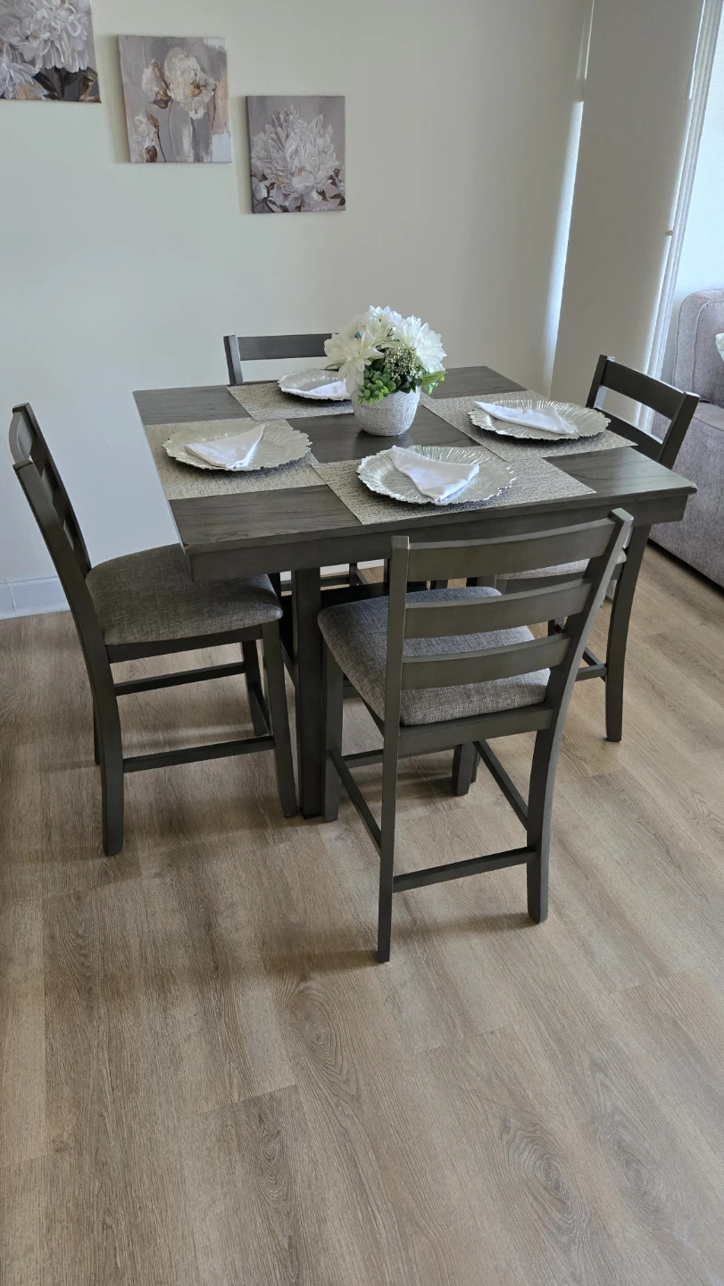 Dining Table and 4 Chairs Set