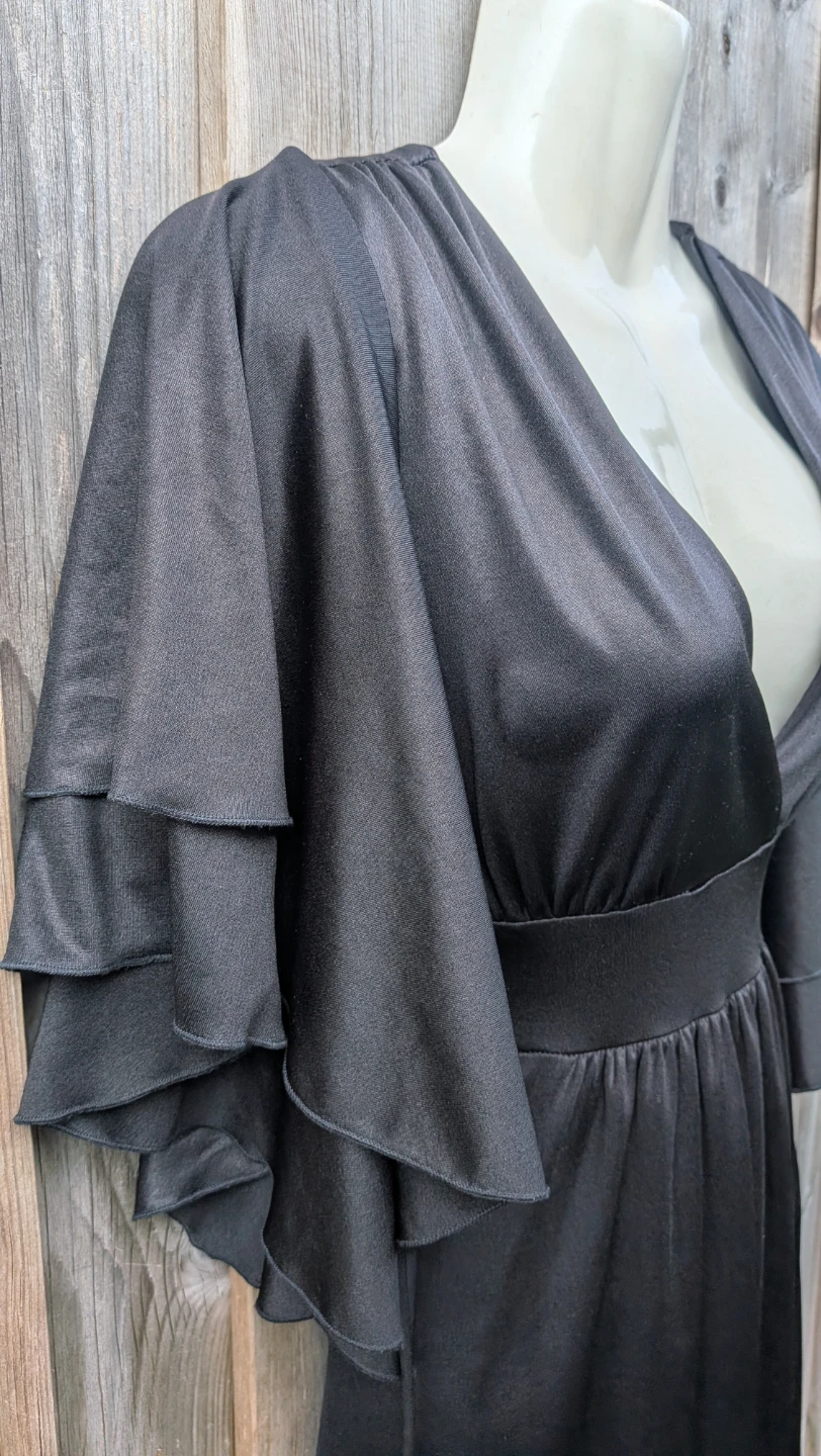 Black Ruffle Sleeve V-Neck Dress sz Med - photo 3