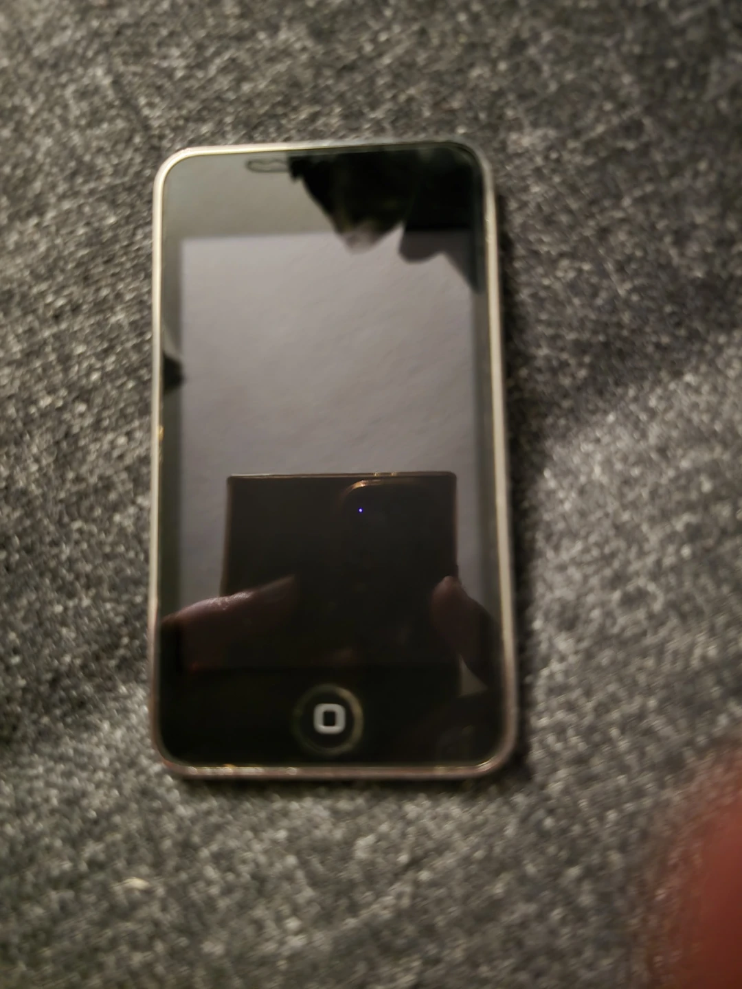 Vintage Apple iPod Touch 2nd Generation  - For Parts or Repair