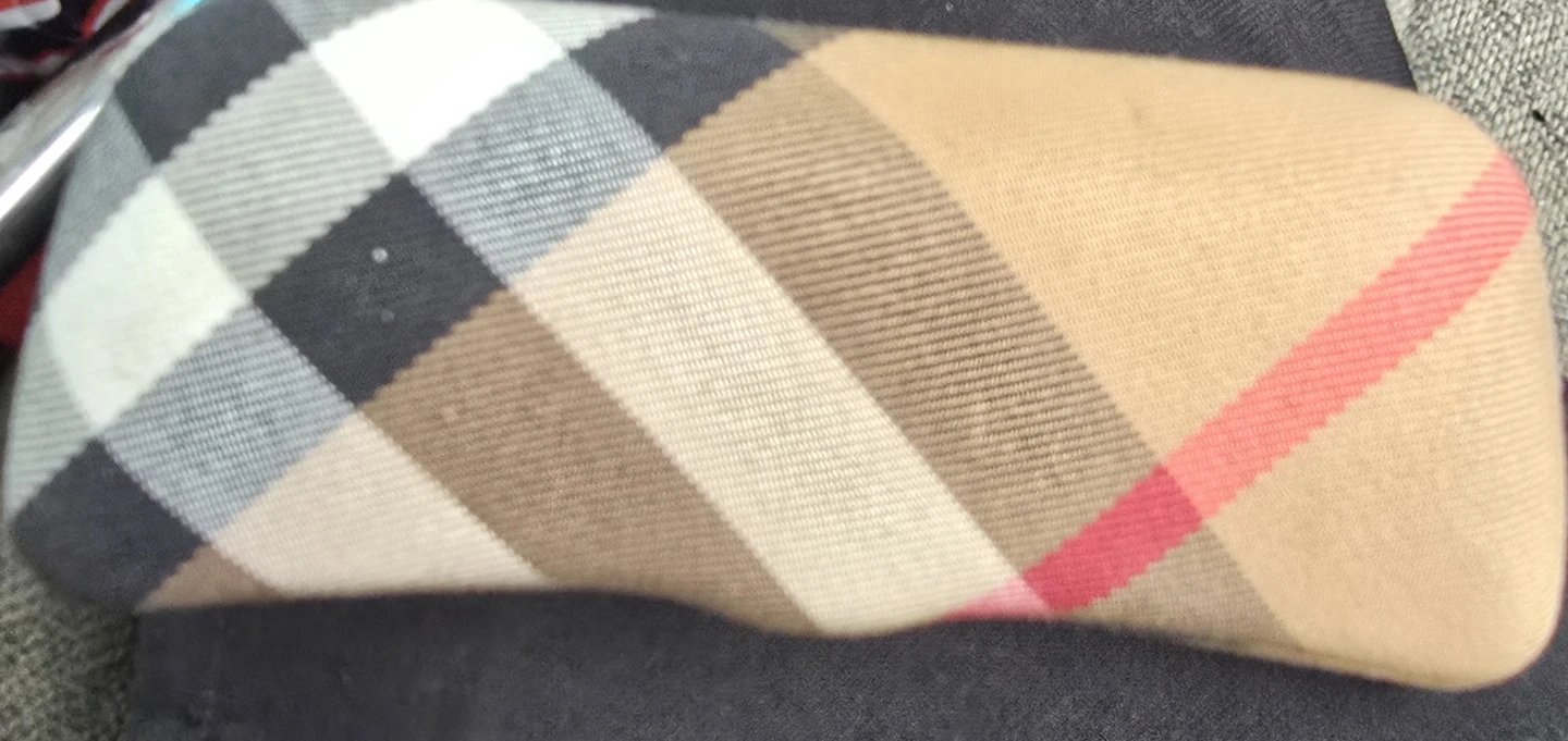 Burbery glass