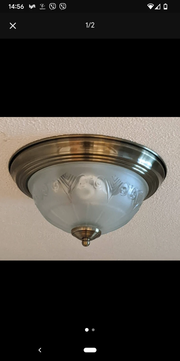 Ceiling Light – Excellent Condition $5
