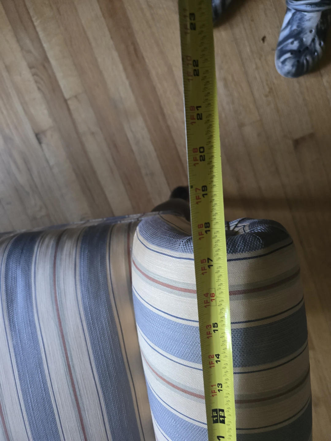Striped Chaise Lounge Bench - photo 3