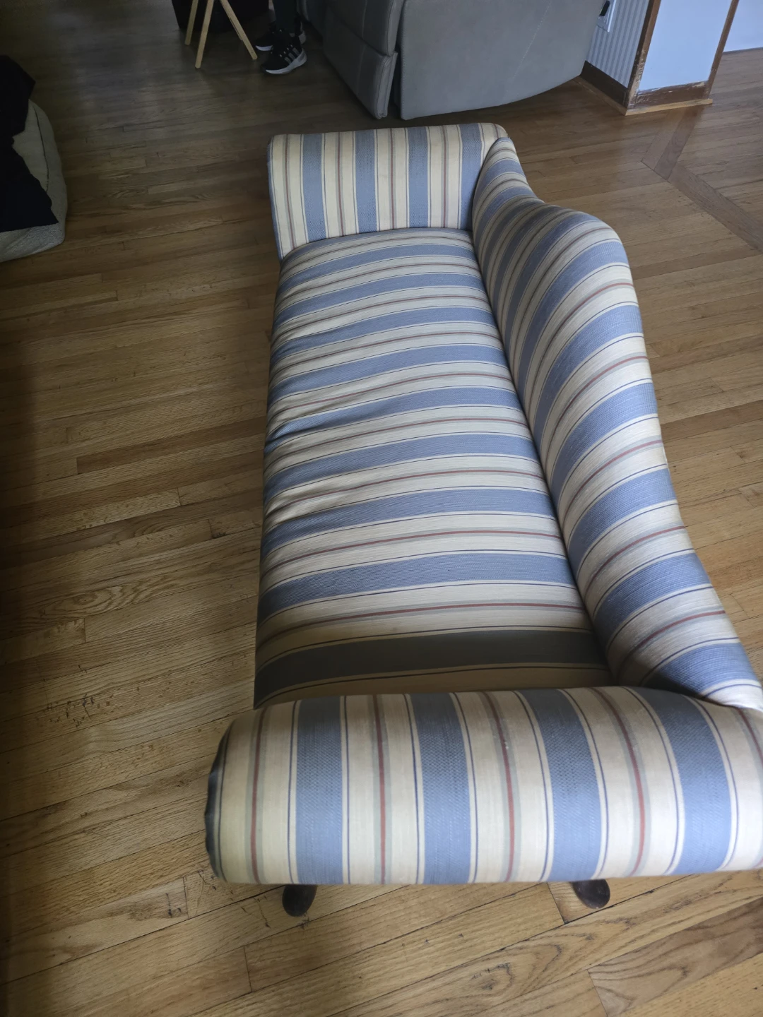 Striped Chaise Lounge Bench - photo 5