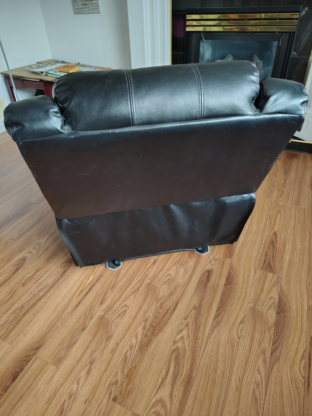Like New Recliner - photo 3