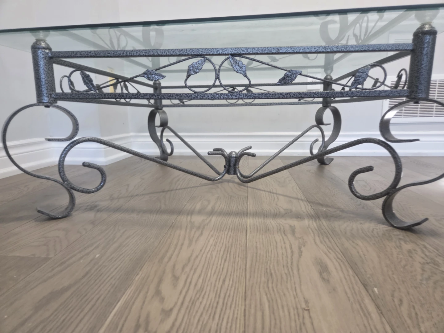 Glass top coffee table with metal base - photo 3