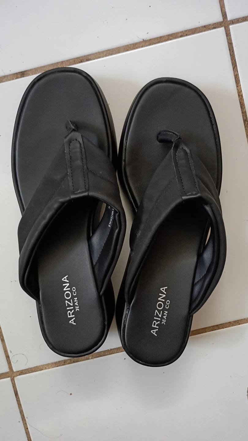 Arizona Jean Co. Black Platform Flip Flop Sandals - photo 3