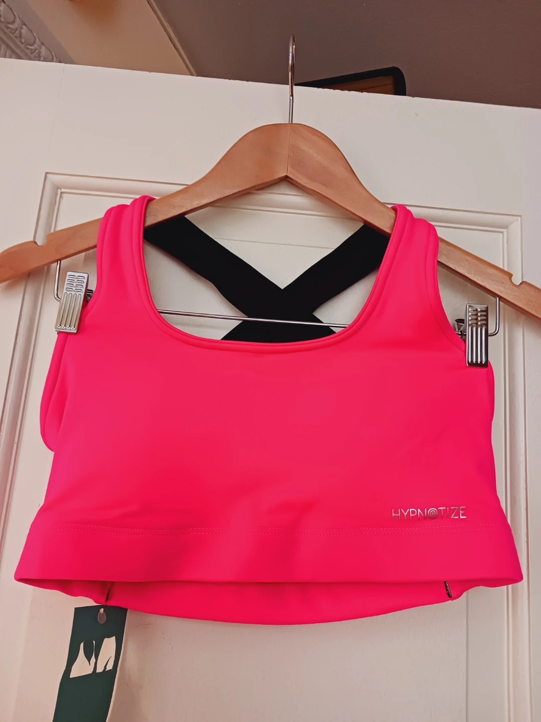 New !!!  Hypnotize 🔥Hot Pink Sports Bra. M.