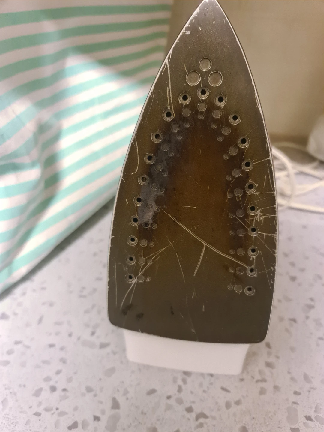 Black+Decker Steam Iron - photo 3