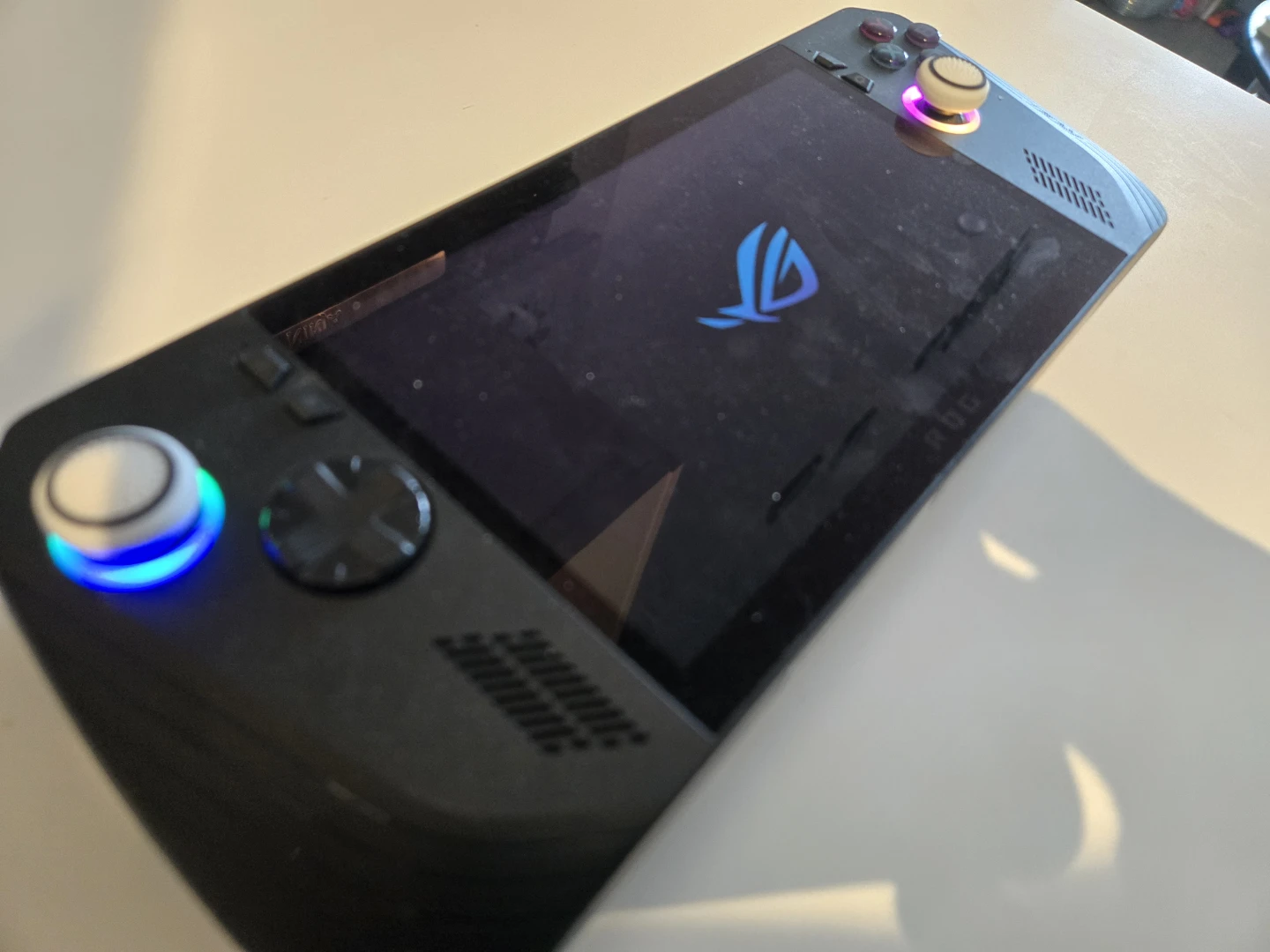 ASUS ROG Ally X Gaming Handheld - photo 3